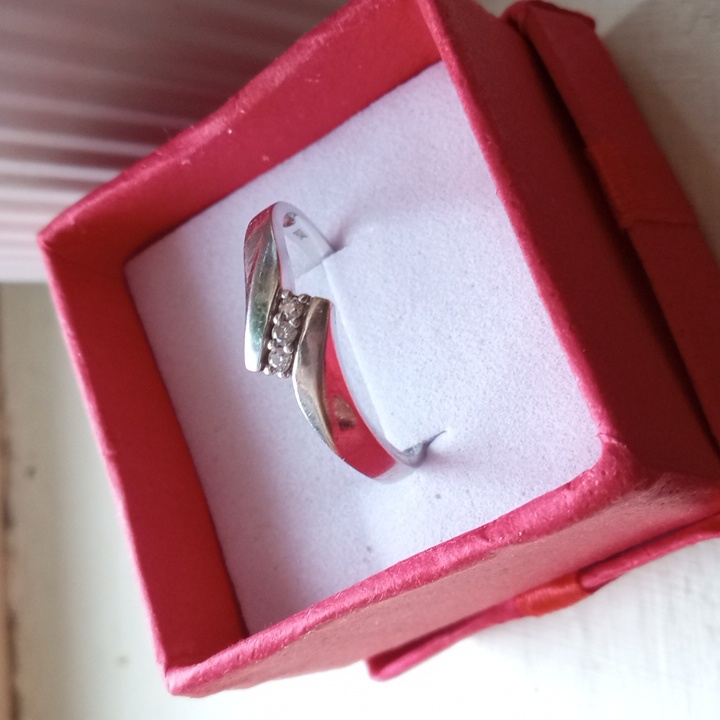 10k Gold Diamond Ring